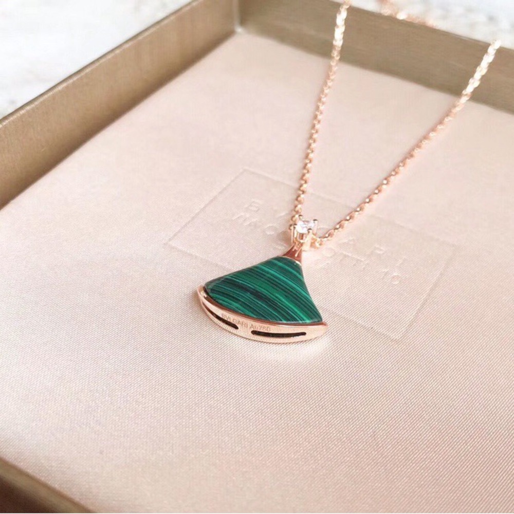 Bulgarian Rose Gold Necklace with Green Fan Pendant - Picture 4 of 5
